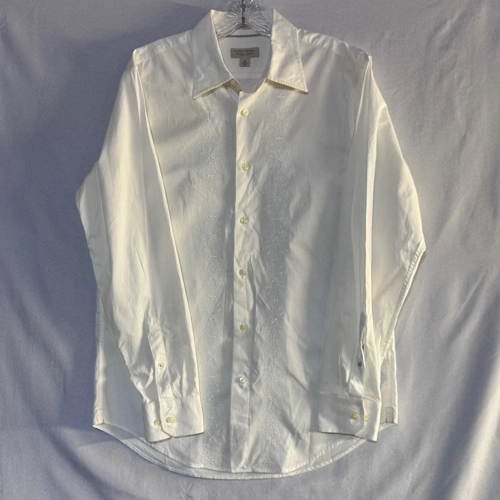 Banana Republic Embroidered Shirt Mens M Cream Classic Fit Guayabera Coastal